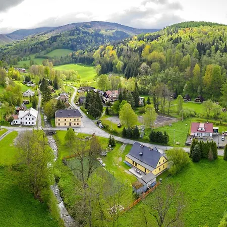 Aktiv 別荘 Vernířovice